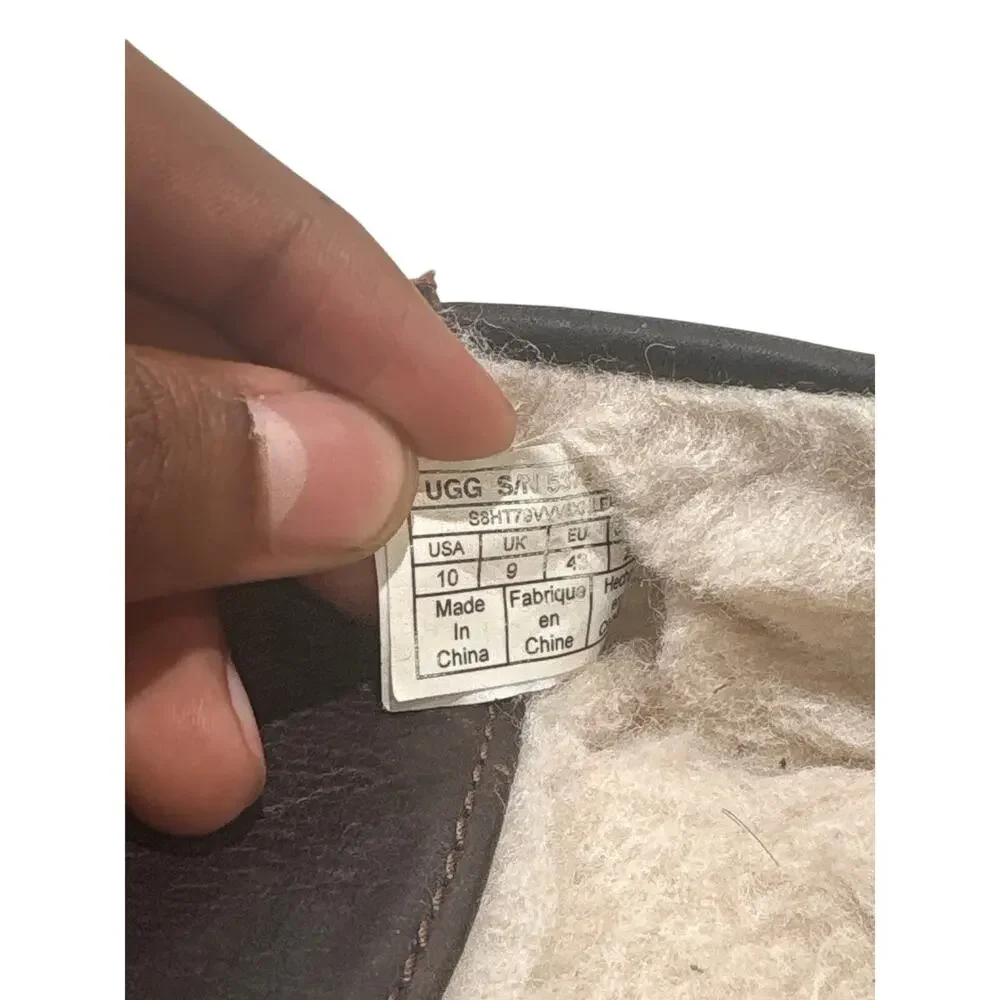UGG men ascot